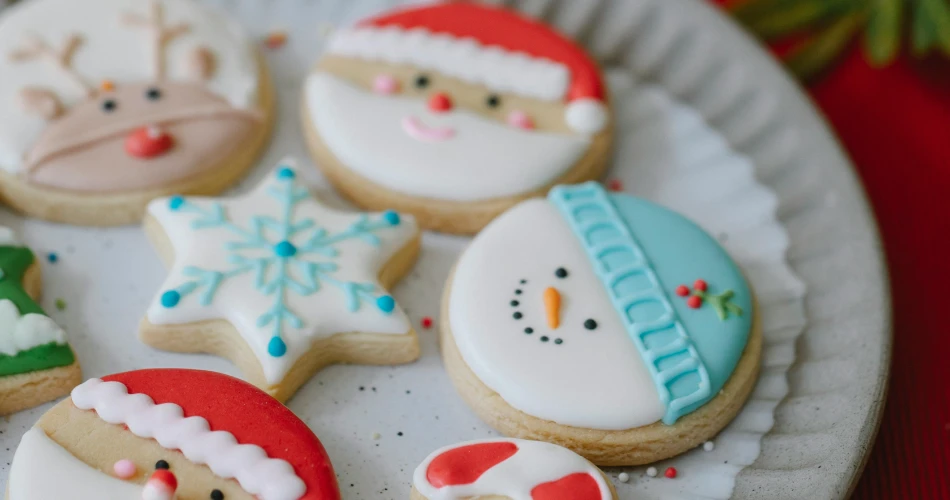 Christmas in Paris: The 10 Best Things to See and Do