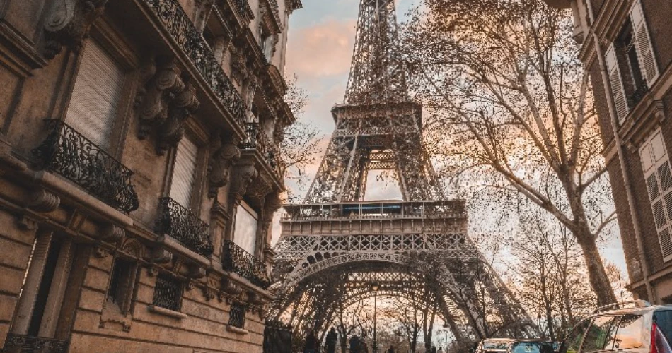 A Complete Guide to The Eiffel Tower
