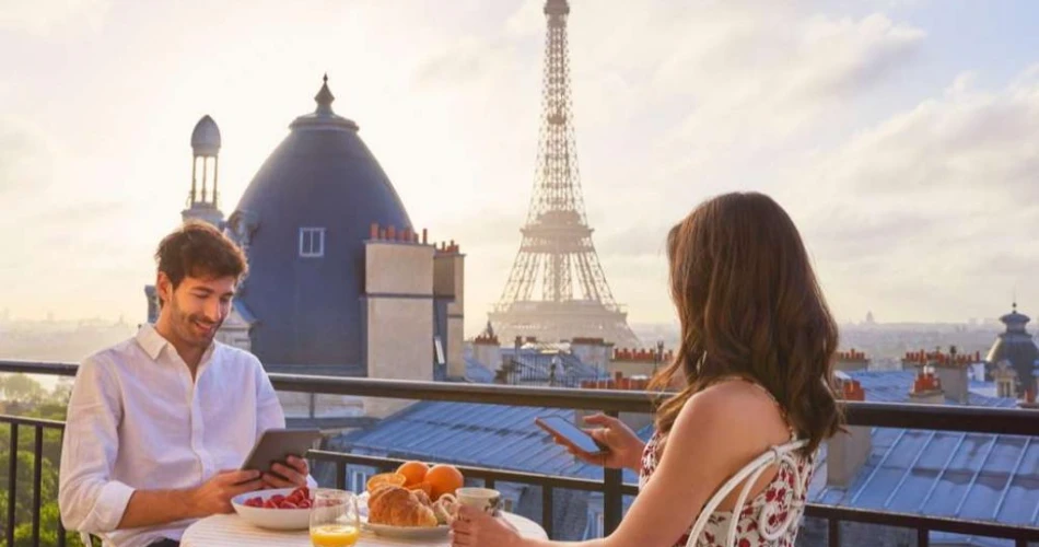 A Complete Guide to The Eiffel Tower