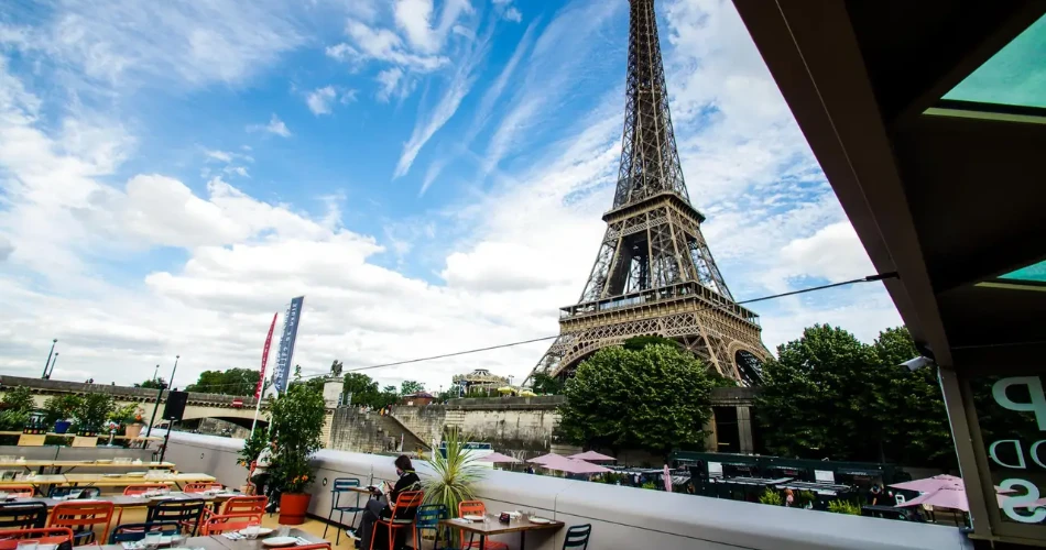 A Complete Guide to The Eiffel Tower