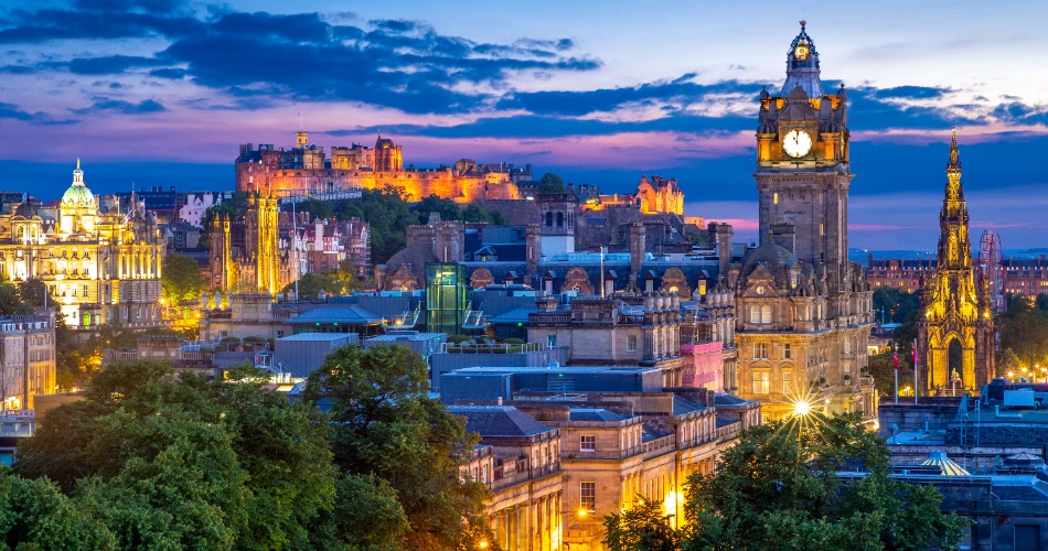 A Complete Guide to Edinburgh, Scotland