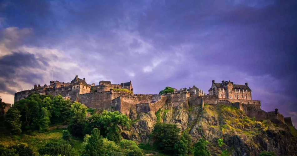 A Complete Guide to Edinburgh, Scotland
