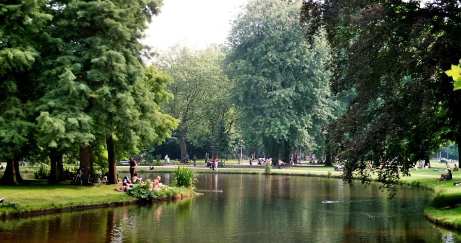 Amsterdam Travel Guide: Canals, Museums, Food & Nightlife Highlights