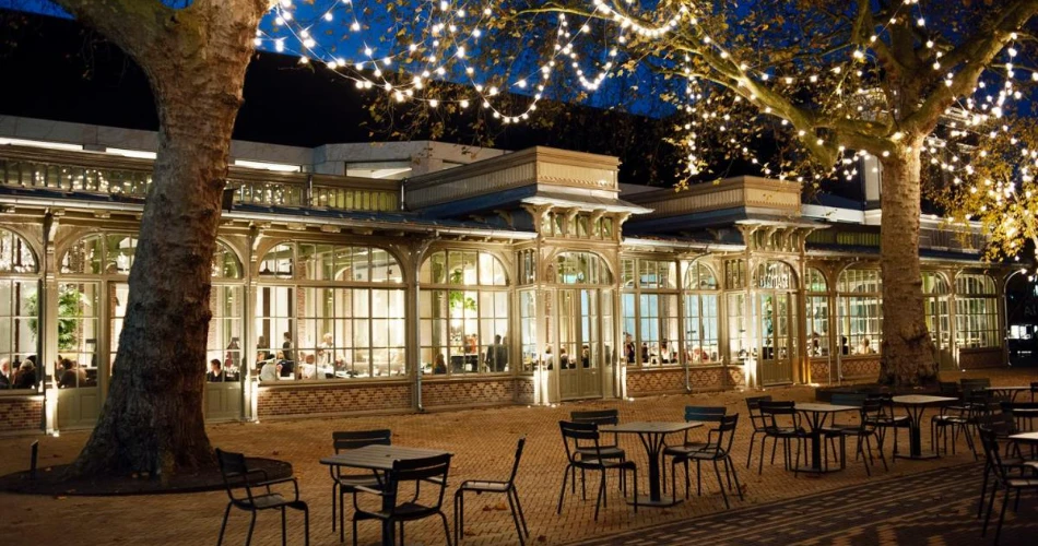Amsterdam Travel Guide: Canals, Museums, Food & Nightlife Highlights